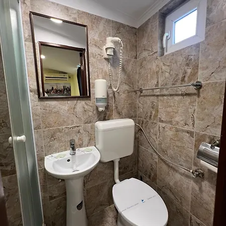 Hostal Hostel Top Central Bucharest *