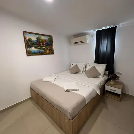 Hostal Hostel Top Central Bucharest *